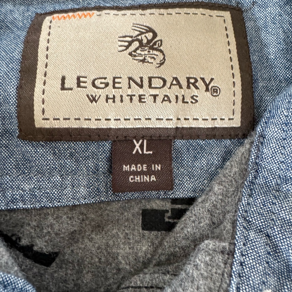 Legendary Whitetails Long Sleeve Button Up Shirt Size XL Like New - Picture 3 of 6
